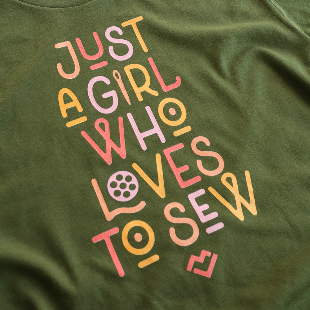 Just a Girl Who Loves to Sew - T-shirt (Olive)