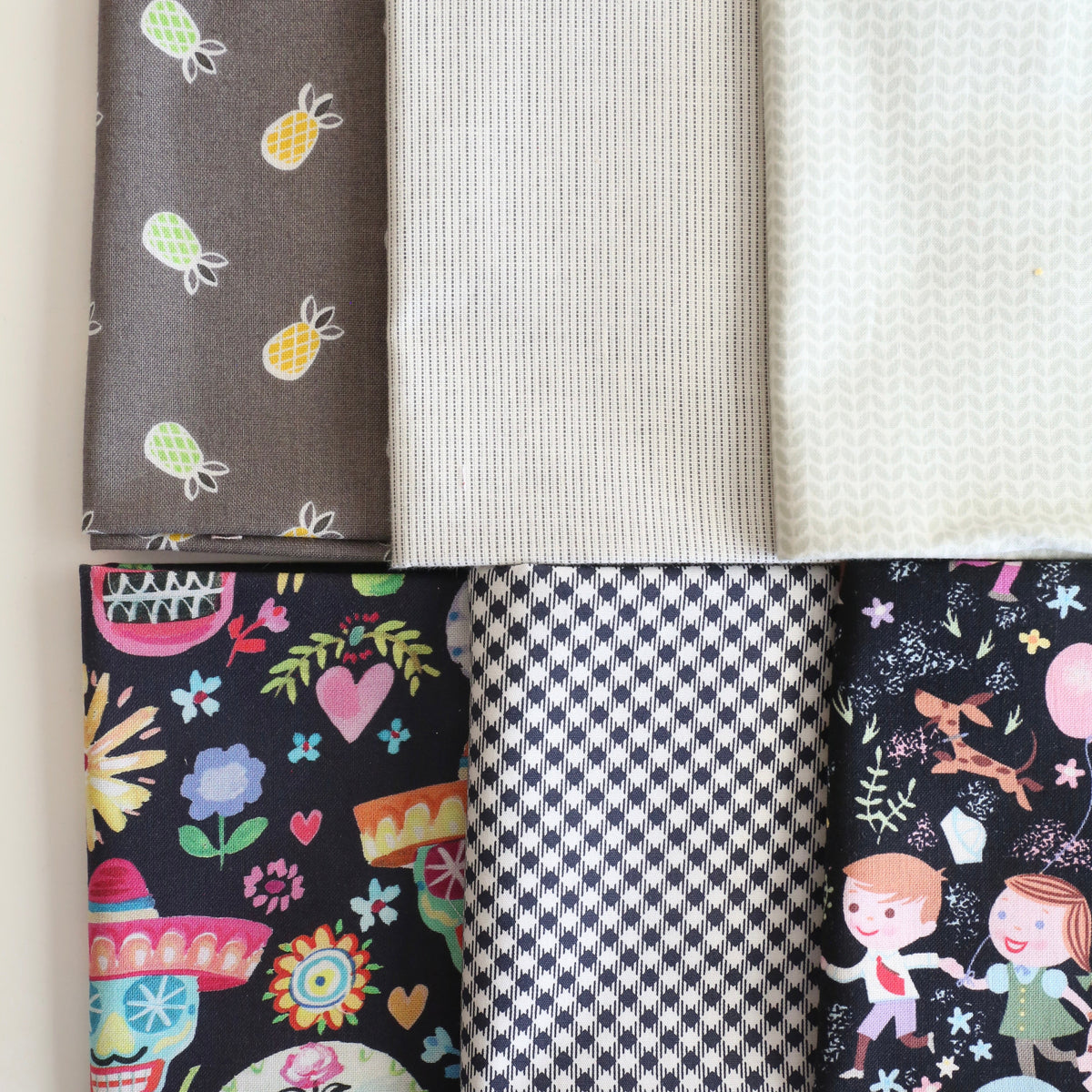 Scrappy Mystery (Black & Gray) - 6 Fat Quarter Bundle