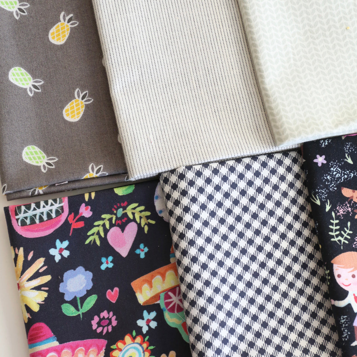 Scrappy Mystery (Black & Gray) - 6 Fat Quarter Bundle