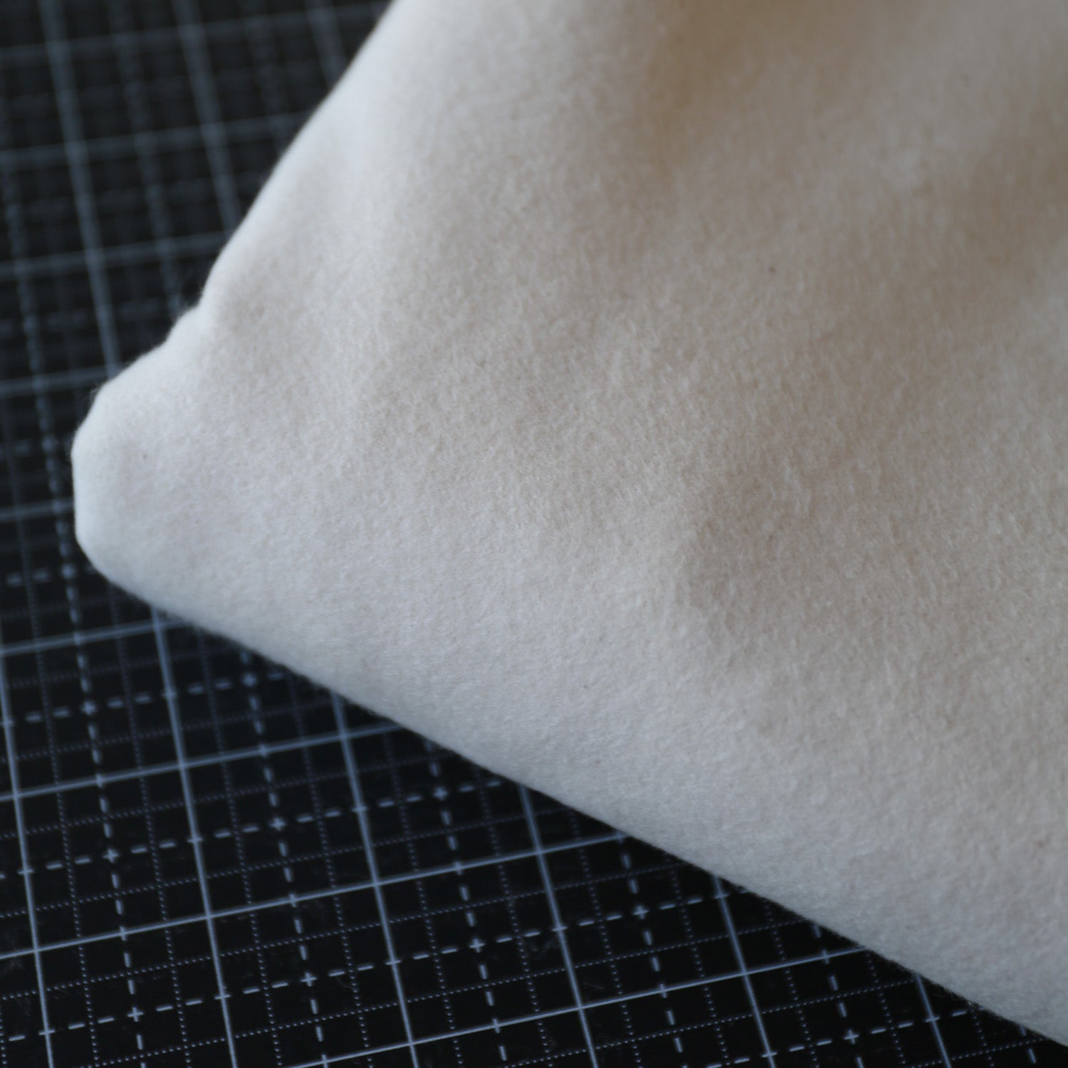 Robert Kauffman Shetland Flannel (Cloud) - 4 ¼ Yards FLANNEL