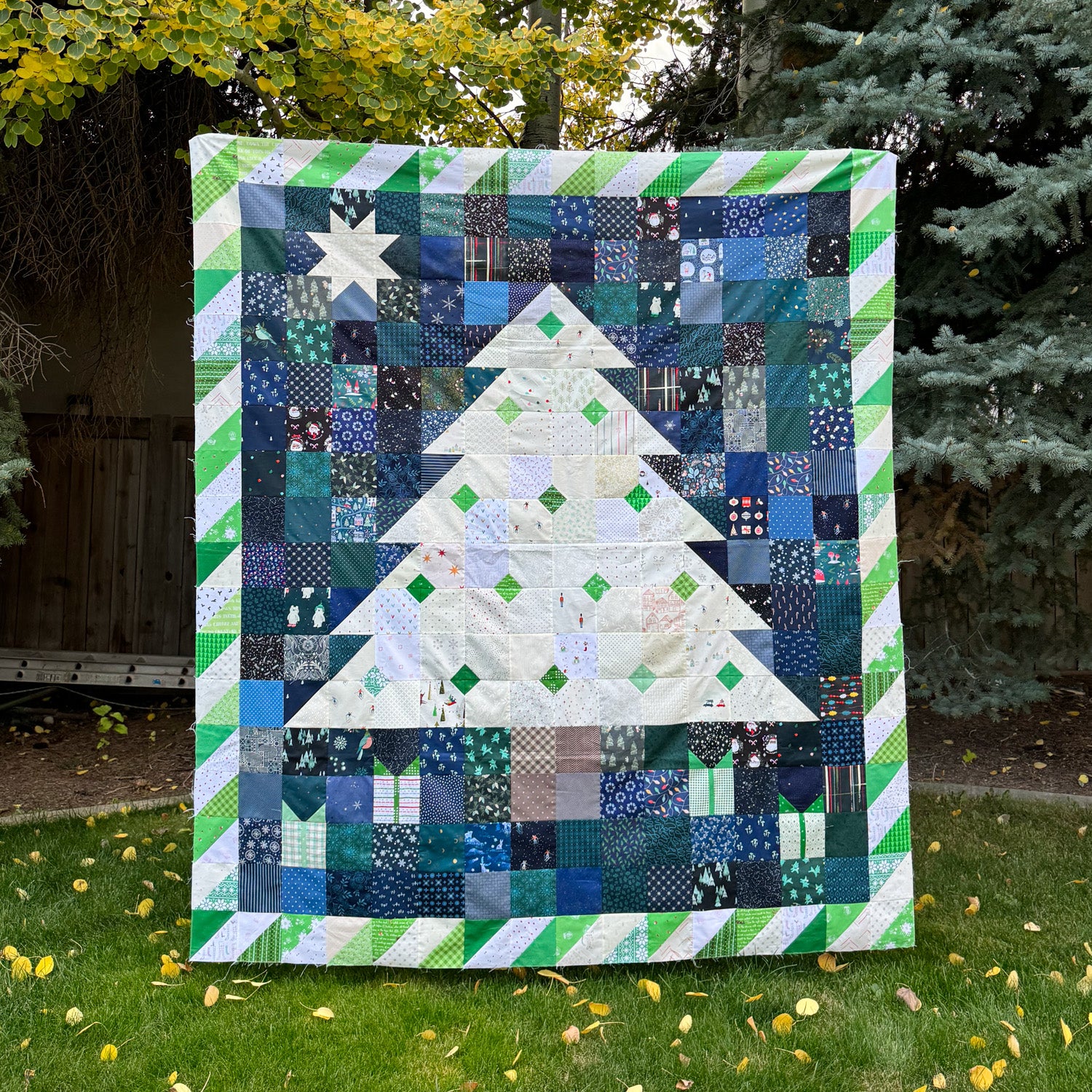 Happy Christmas Quilt Kit - Navy