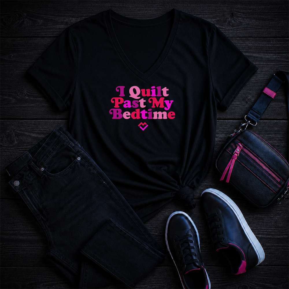 I Quilt Past My Bedtime - V-Neck T-Shirt (Black)