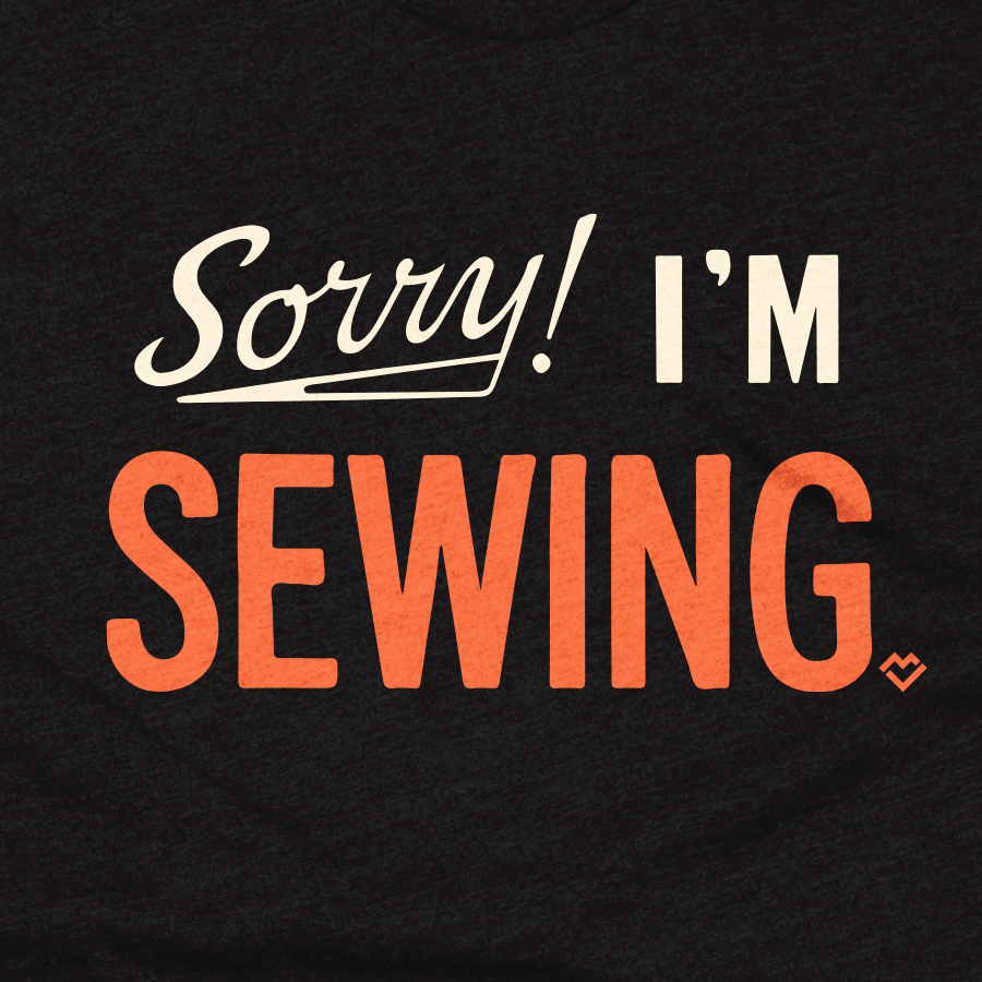 Sorry I'm Sewing - T-shirt (Black)