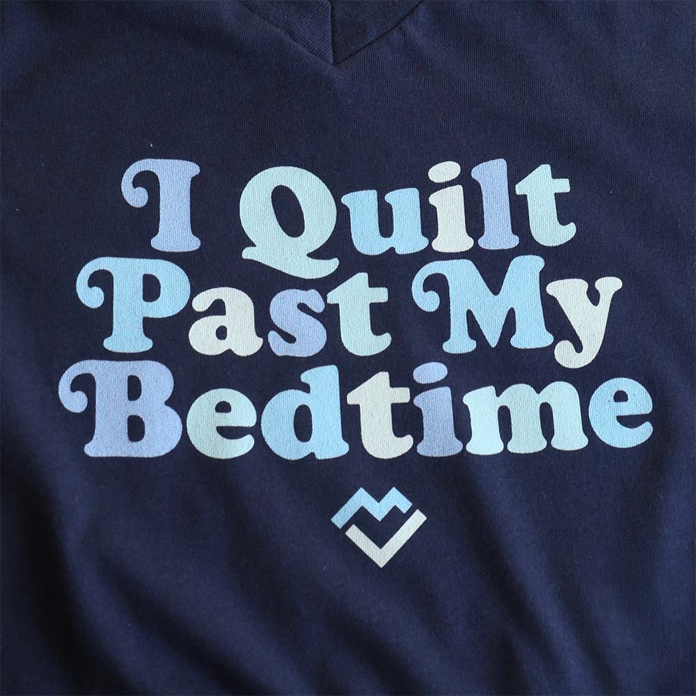 I Quilt Past My Bedtime - T-Shirt (Navy)