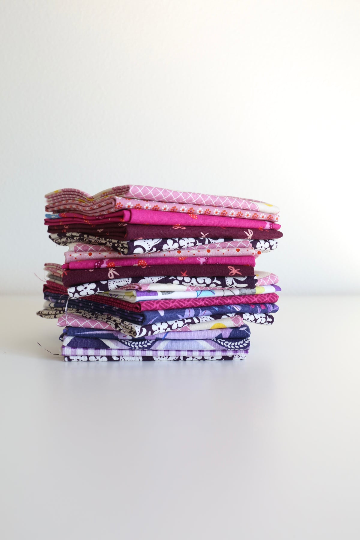 Scrappy Mystery (Purple) - 5 Fat Quarter Bundle