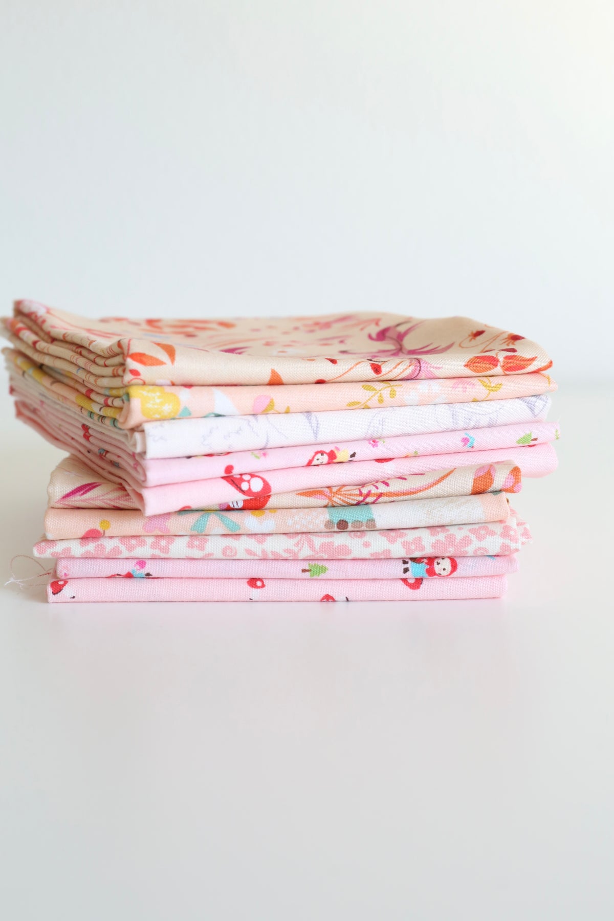 Scrappy Mystery (Light Pink) - 5 Fat Quarter Bundle