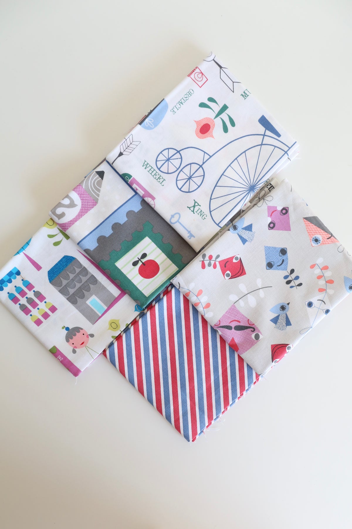 Scrappy Suzy Ultman (Cool Colorway) - 5 Fat Quarter Bundle