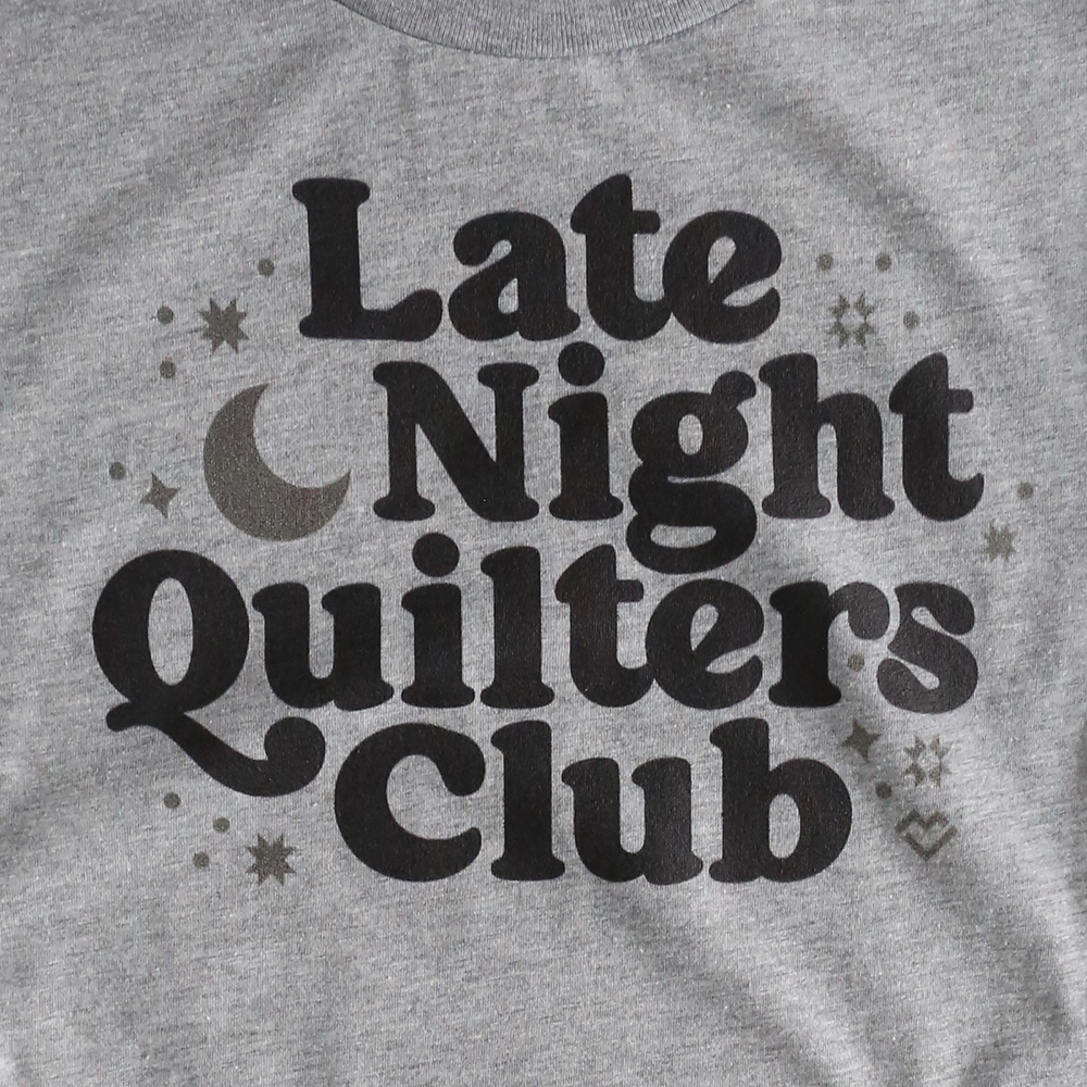 Late Night Quilters Club - V-neck T-shirt (Gray)