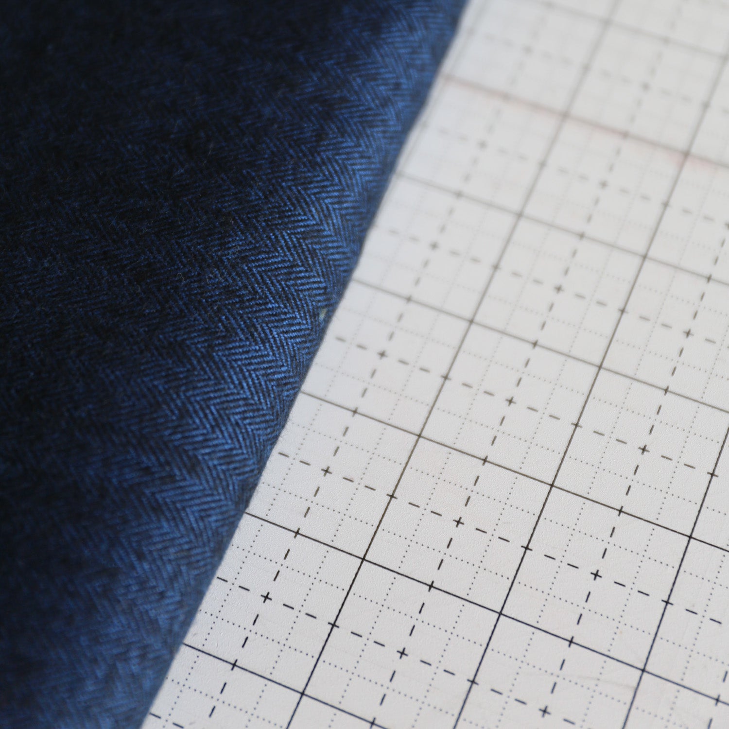 Robert Kauffman Shetland Flannel (Navy) - 5 Yards FLANNEL
