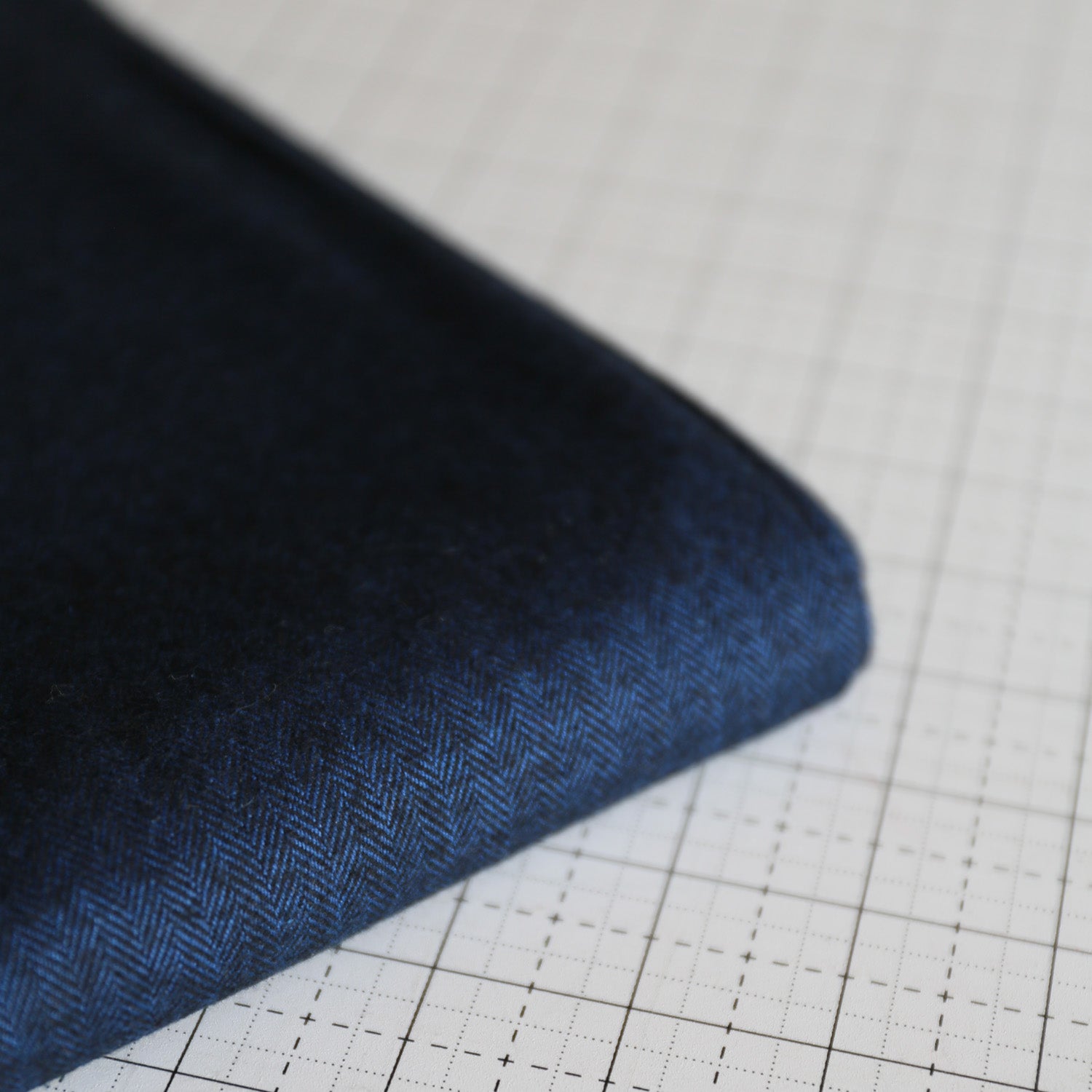 Robert Kauffman Shetland Flannel (Navy) - 5 Yards FLANNEL