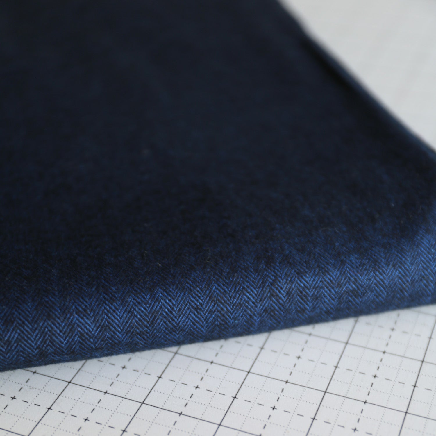 Robert Kauffman Shetland Flannel (Navy) - 5 Yards FLANNEL