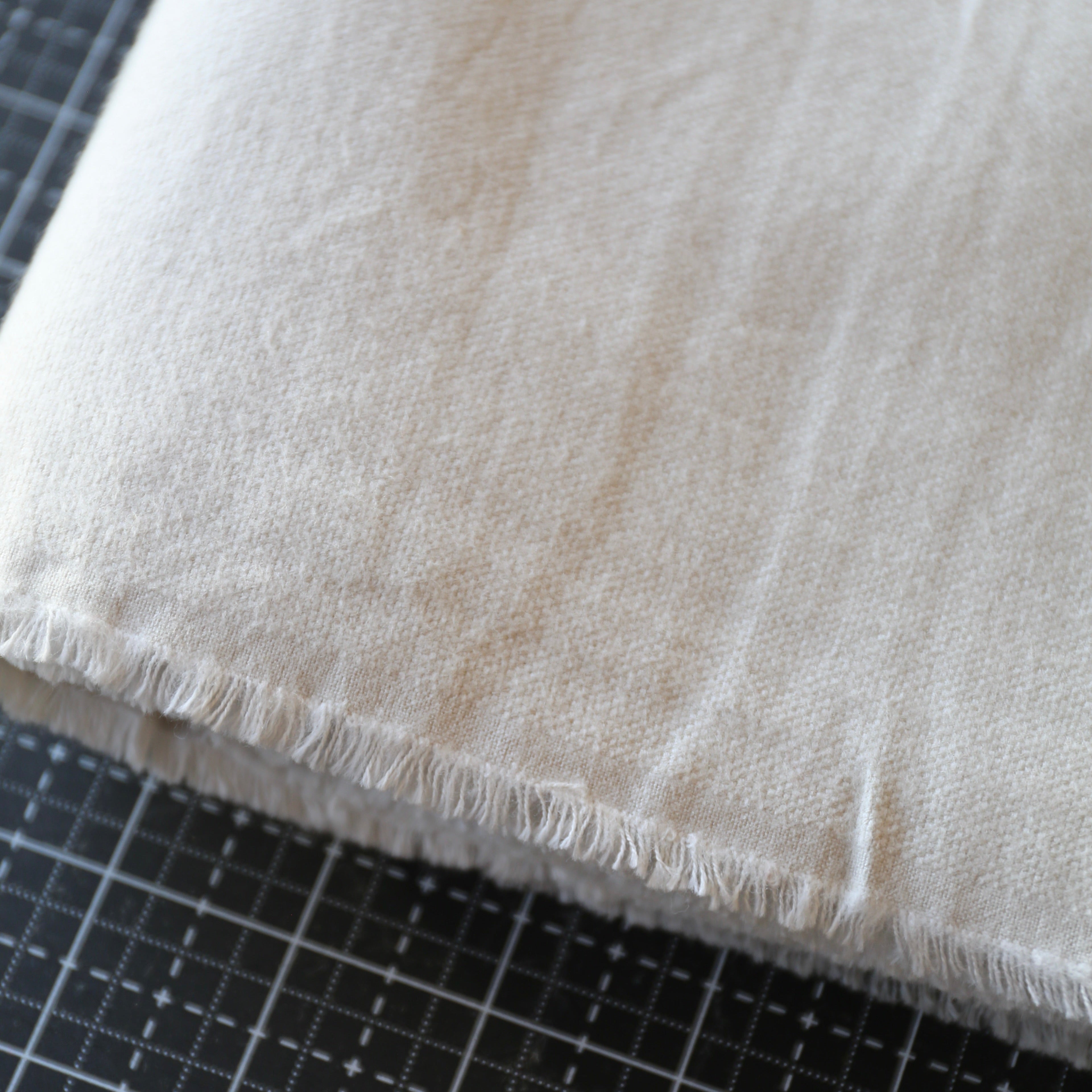 Robert Kaufman Undyed Natural - Yardage FLANNEL