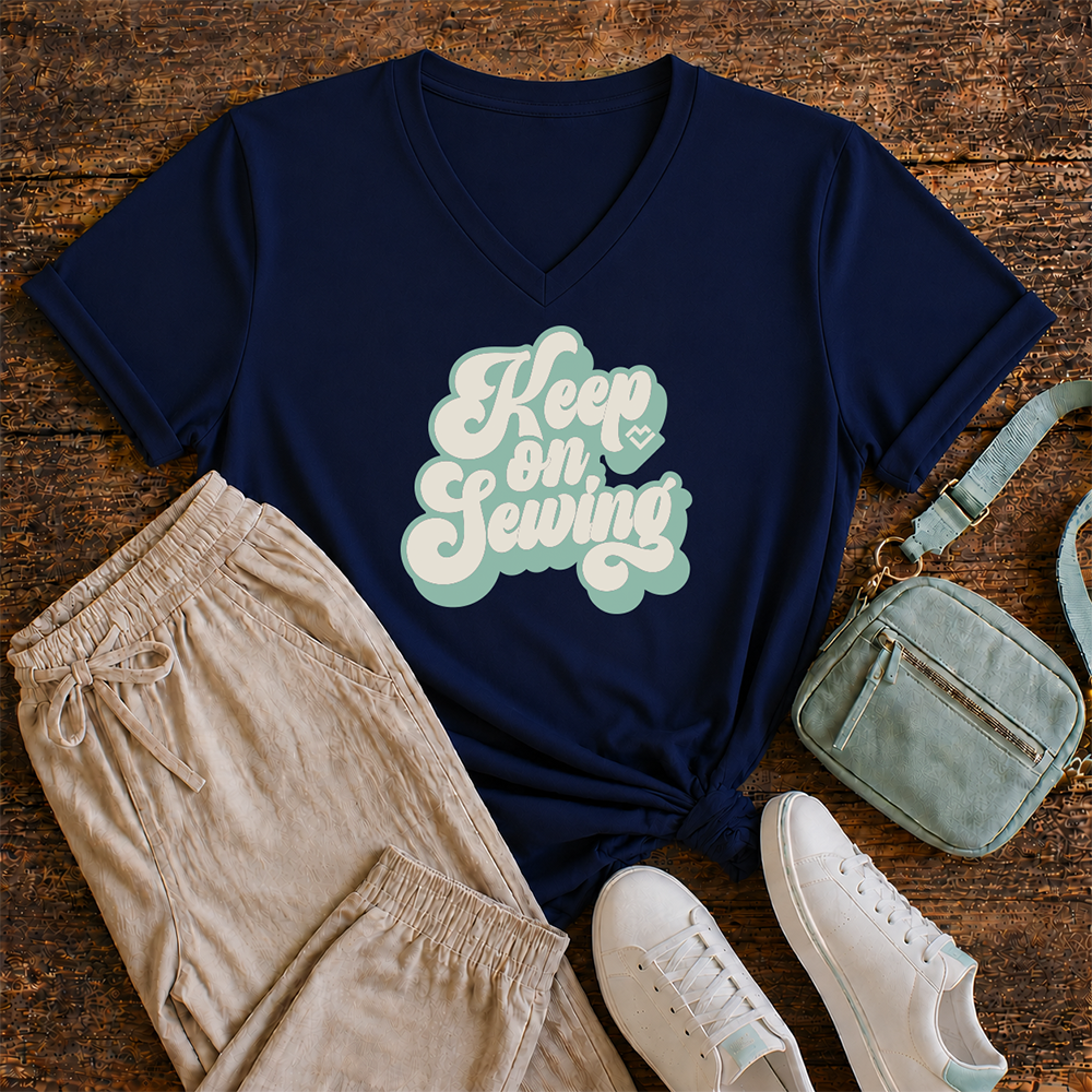 Keep on Sewing - V-neck T-shirt (Navy)