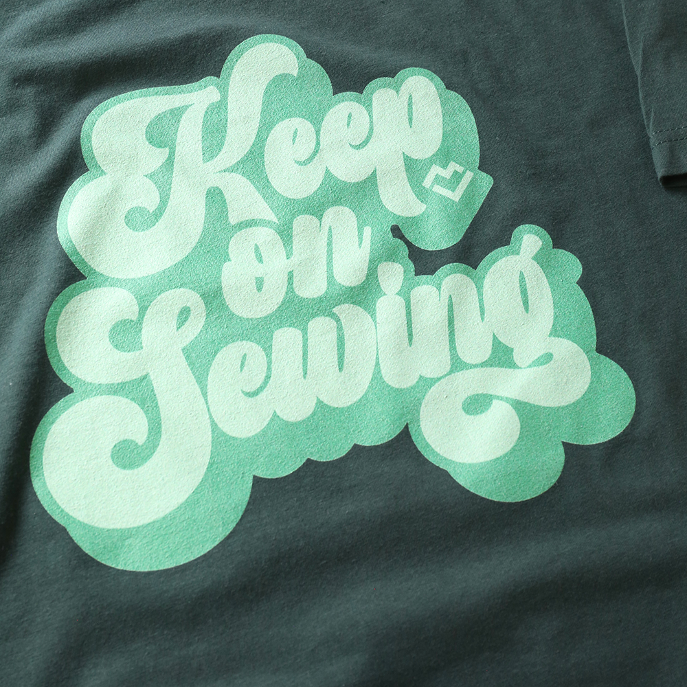 Keep on Sewing - T-shirt (Forest)