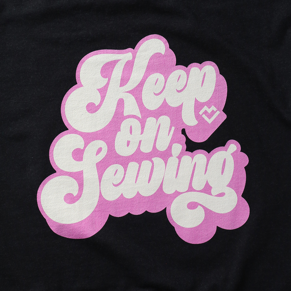 Keep on Sewing - T-shirt (Black)
