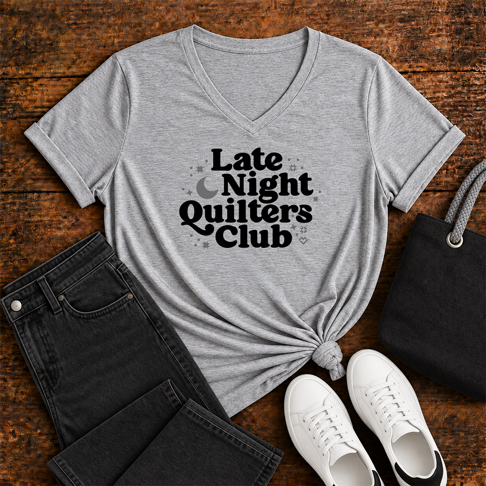 Late Night Quilters Club - V-neck T-shirt (Gray)