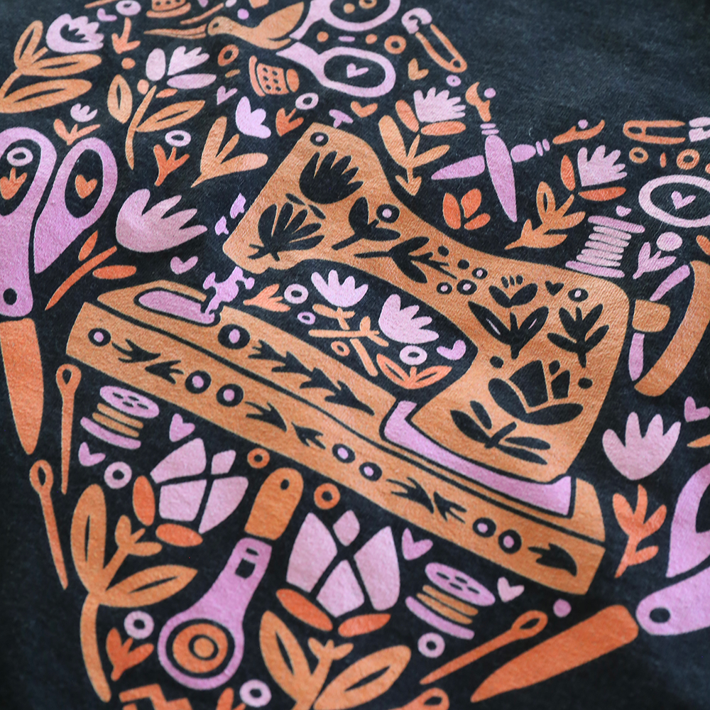 Sewing Heart - T-Shirt (Black)