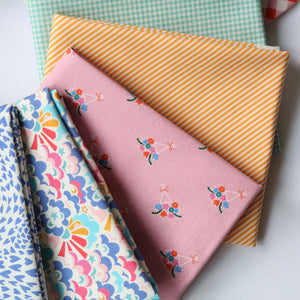 
            
                Load image into Gallery viewer, Summer Love - Fat Quarter Bundle
            
        