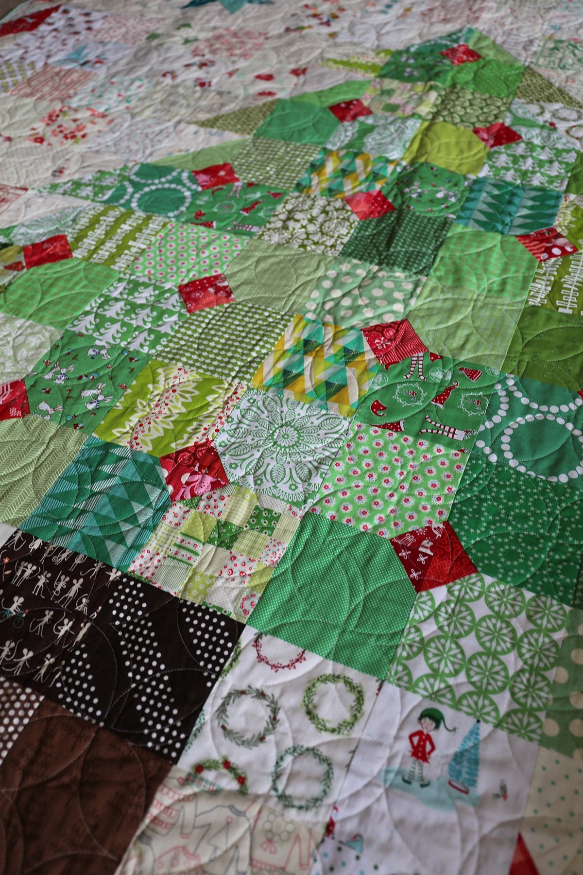 Happy Christmas Quilt Pattern - Paper Pattern - Maker Valley